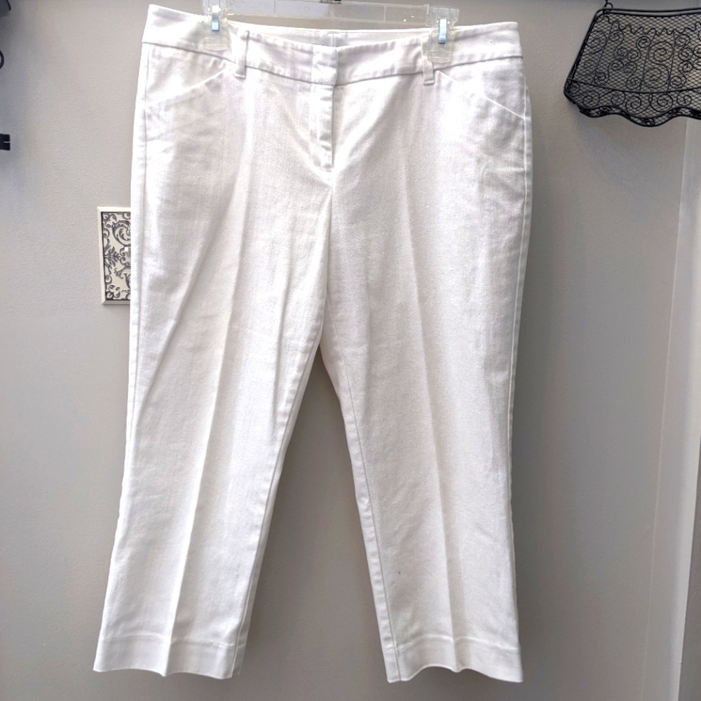 White capris by New York & Co.